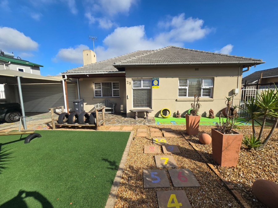 4 Bedroom Property for Sale in Thornton Western Cape